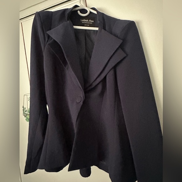 Lookbookstore Double Lapel shoulder pad navy peplum blazer - Picture 3 of 4
